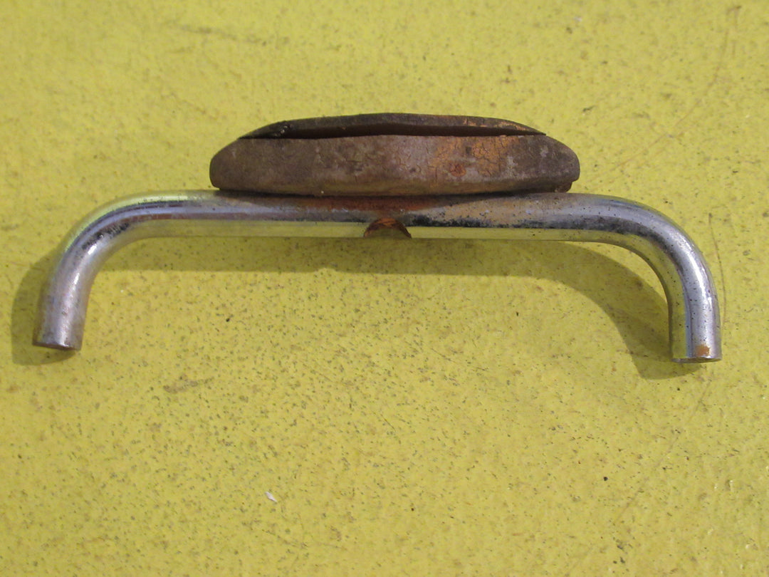 Rounded Diamond Shape Chrome & Brown Bakelite Handle  90L x 35H x 22D