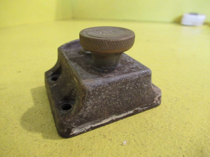 Yale Short Plate Night Latch   57W x 67H x 36D