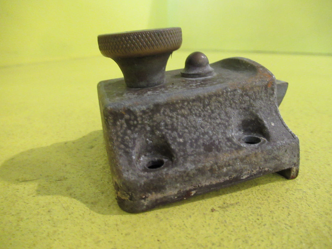Yale Short Plate Night Latch   57W x 67H x 36D