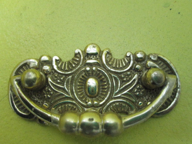 Gothic Ornate Oval Centre Draw Pull