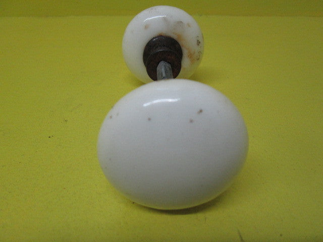 Vintage Villa White Porcelain Door Knobs