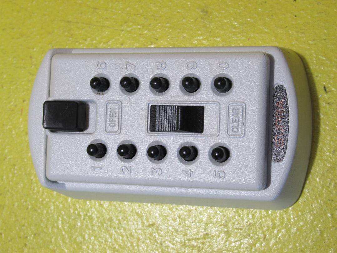 Pushbutton Slimline Combination Keybox   100H x 60W x 45D