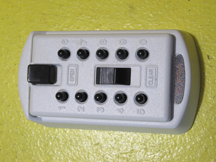 Pushbutton Slimline Combination Keybox   100H x 60W x 45D