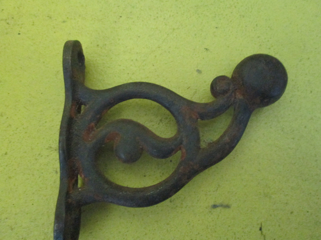 Vintage Cast Iron Ornate Rail Holder 90D x 80L x 20W