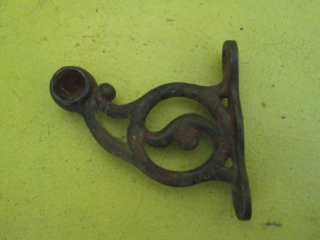 Vintage Cast Iron Ornate Rail Holder 90D x 80L x 20W