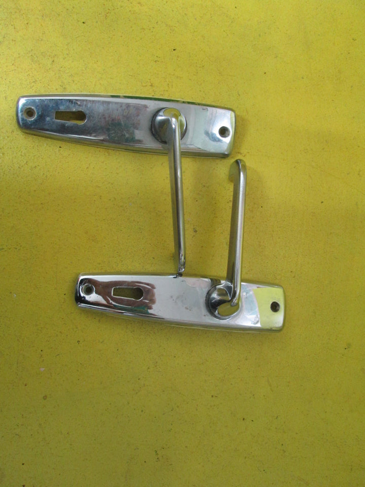 Triangle Retro Lever Handle Latch & Door Handle 147L x 39W/Lever 40H x 110L