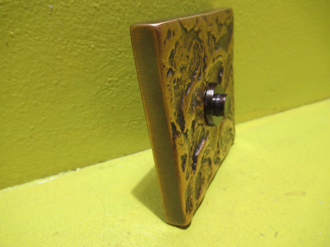 Polished Brass Push Button Door Bell with Name Plate   77 Dia