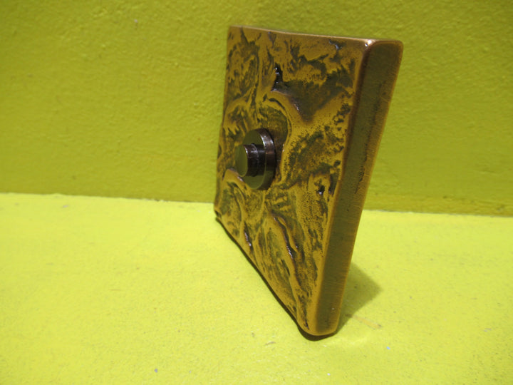Polished Brass Push Button Door Bell with Name Plate   77 Dia
