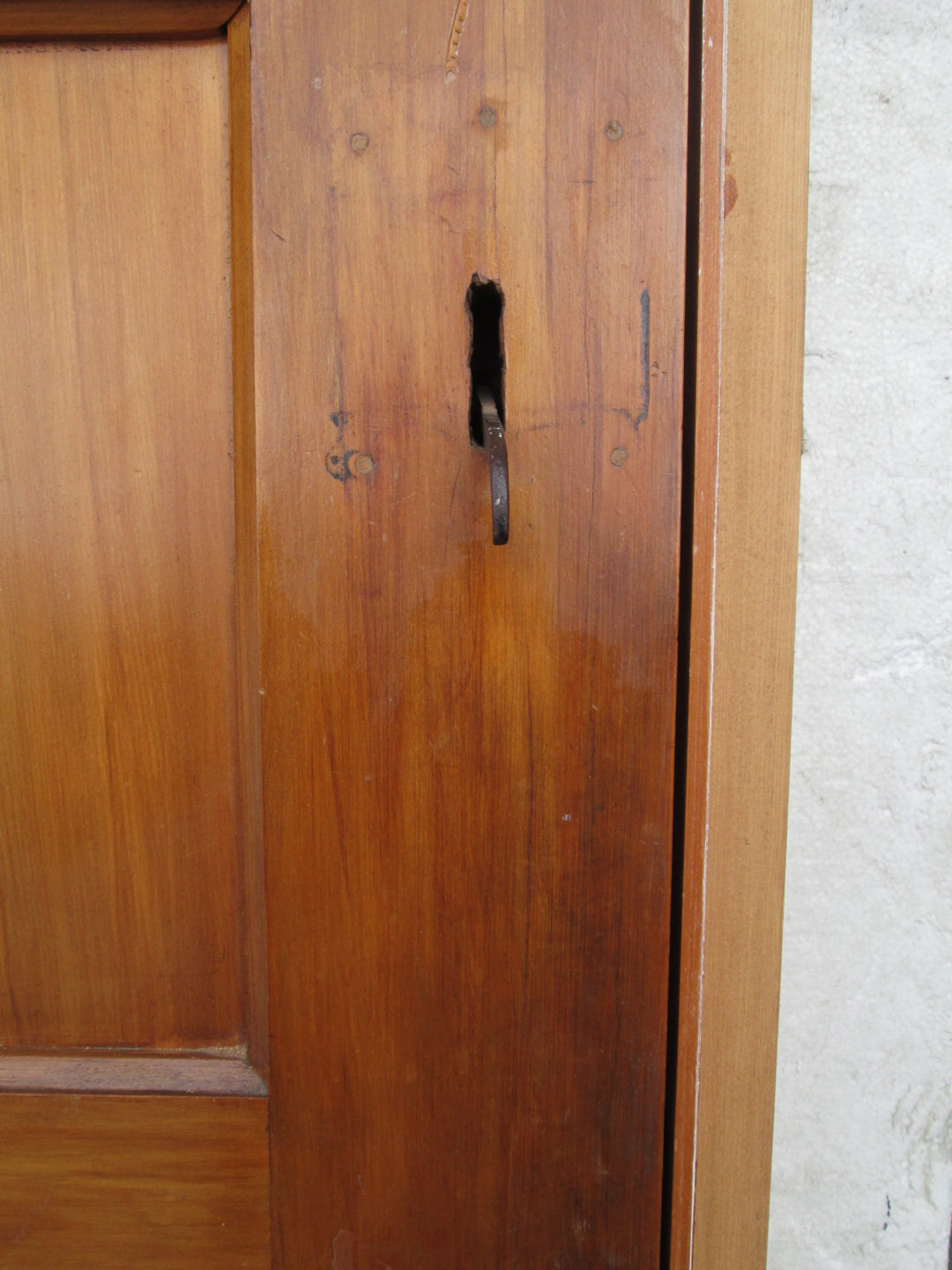 8 Panel  Gothic Style Interior Door with Moulded Leaf Hinges and Thumb lift Pull Handles and Night Latch Frame 2080H X 880W/Door 2020H x 810W