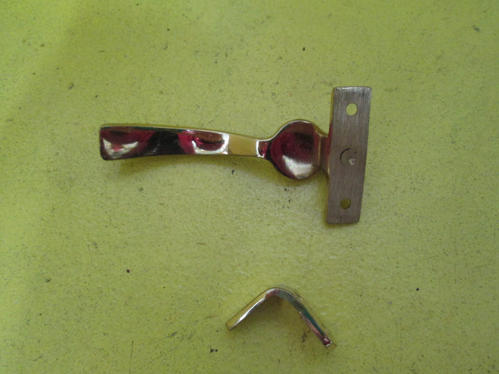 Pollshed Brass Wedge Fastener Square End with Catch 90L x 25/Plate 46L x40H