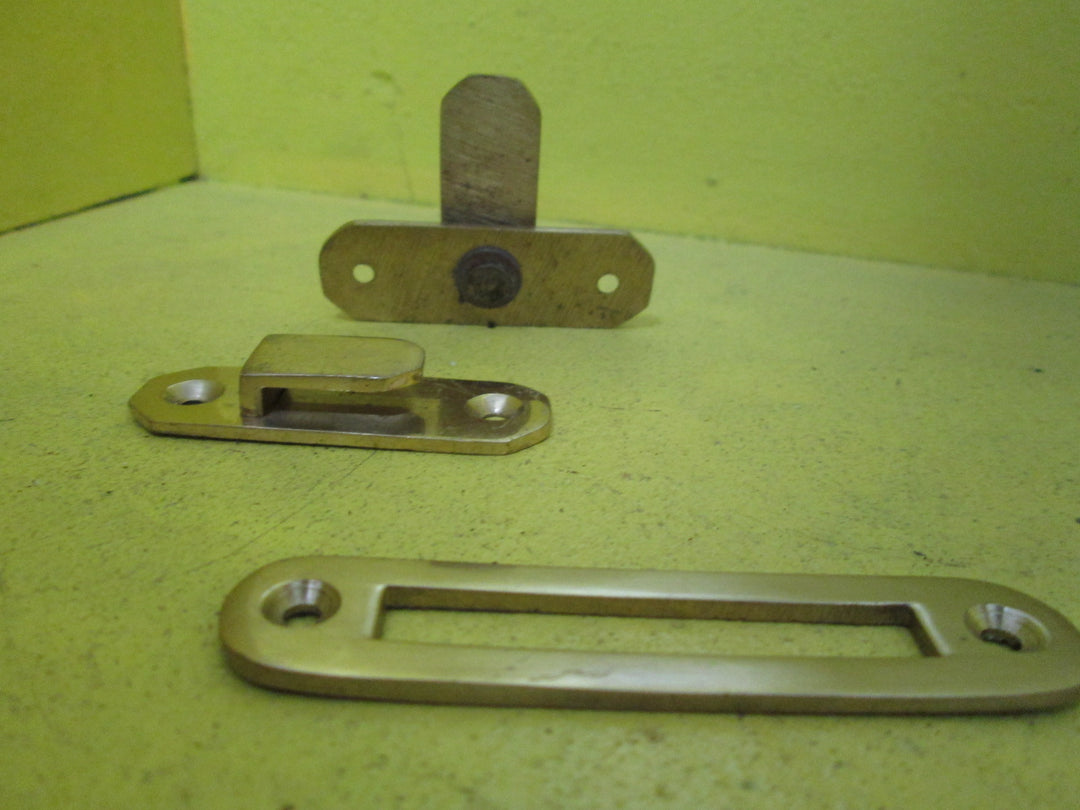 Oval Cupboard Catch -Polished Brass Knob 30-17D x 38H/Lever 45L/Plate and Fastener 58L x 18W
