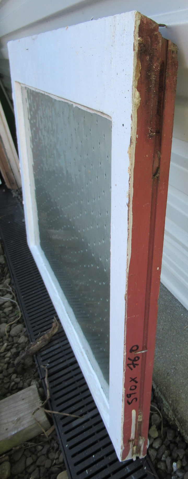 1 Lite Middle Sash with Antique Star Glass   590H x 760W