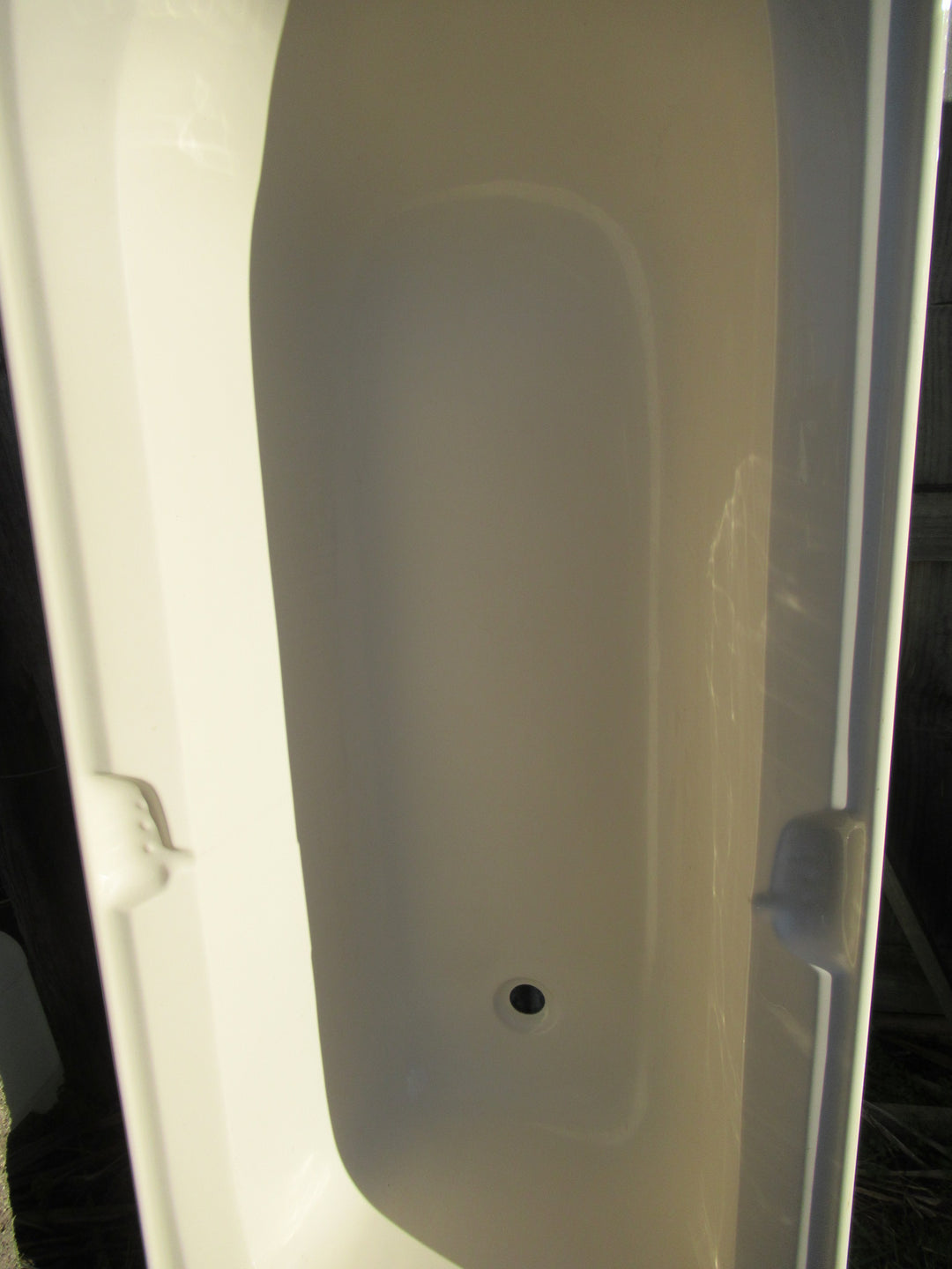 Almond Acrylic Bath   1660L x 750W x 400D