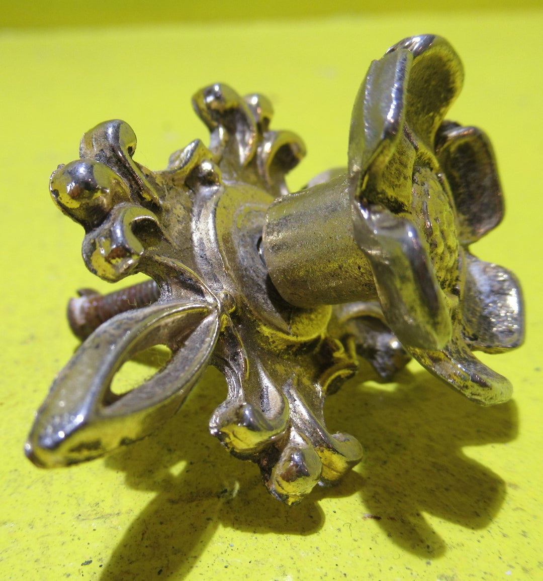 Retro Metal Brass Effect Knob with Fancy Plate & Flowery Handle
