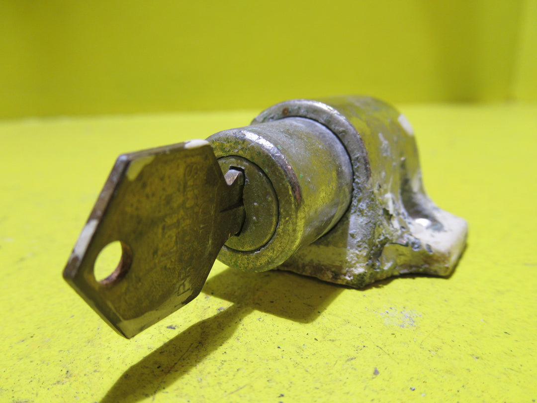 Round Barrel with Key for Door/Window Lock   40H x 40W x 25D