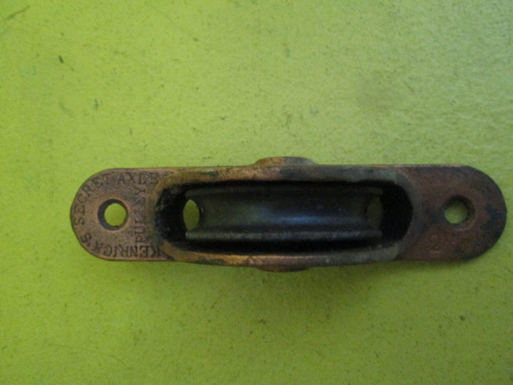 Kenricks's Secret Axis Pulley (2 inches -5cm) for Double Hung Sash Windows 135L x 29W x 5cmD