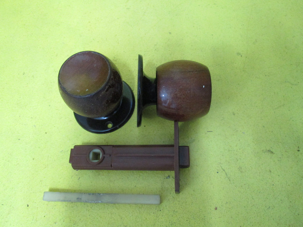 Sylvan Wooden Knob Handle with Brown Rose and Mortice 55-62D x 60J/Mortice 58L x 25W x 72Axail