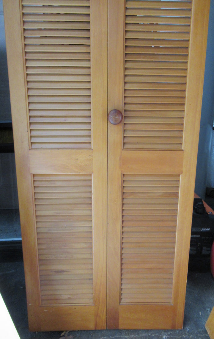 2 Panel Bifold Louvre Door (CT)   1980H x 730W x 30D