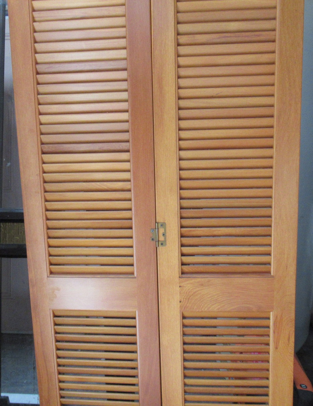2 Panel Bifold Louvre Door (CT)   1980H x 730W x 30D