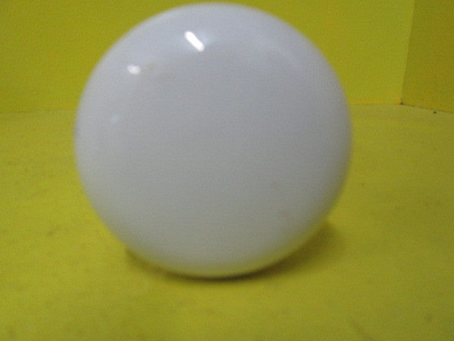 White Porcelian Door Knobs (65D)