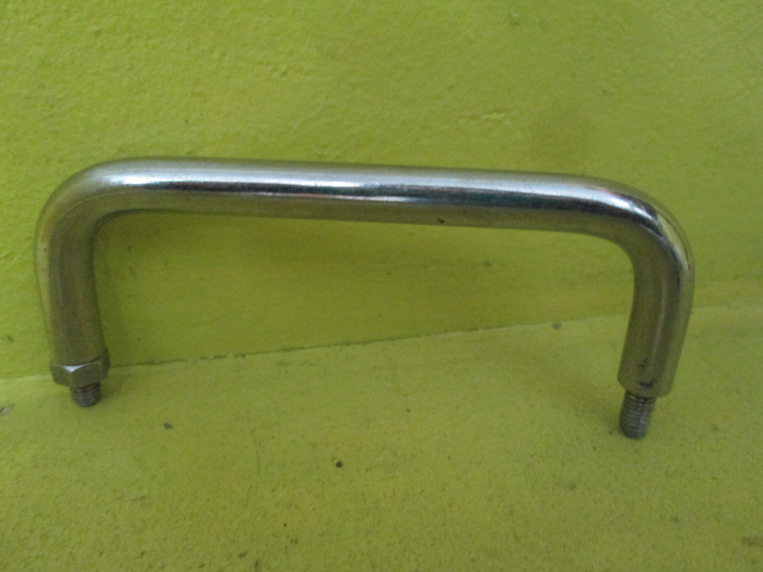 Carlisle Brass - Chrome Plated Fingertip D Pull Handles 119-169-210L x 32-37H x 9D
