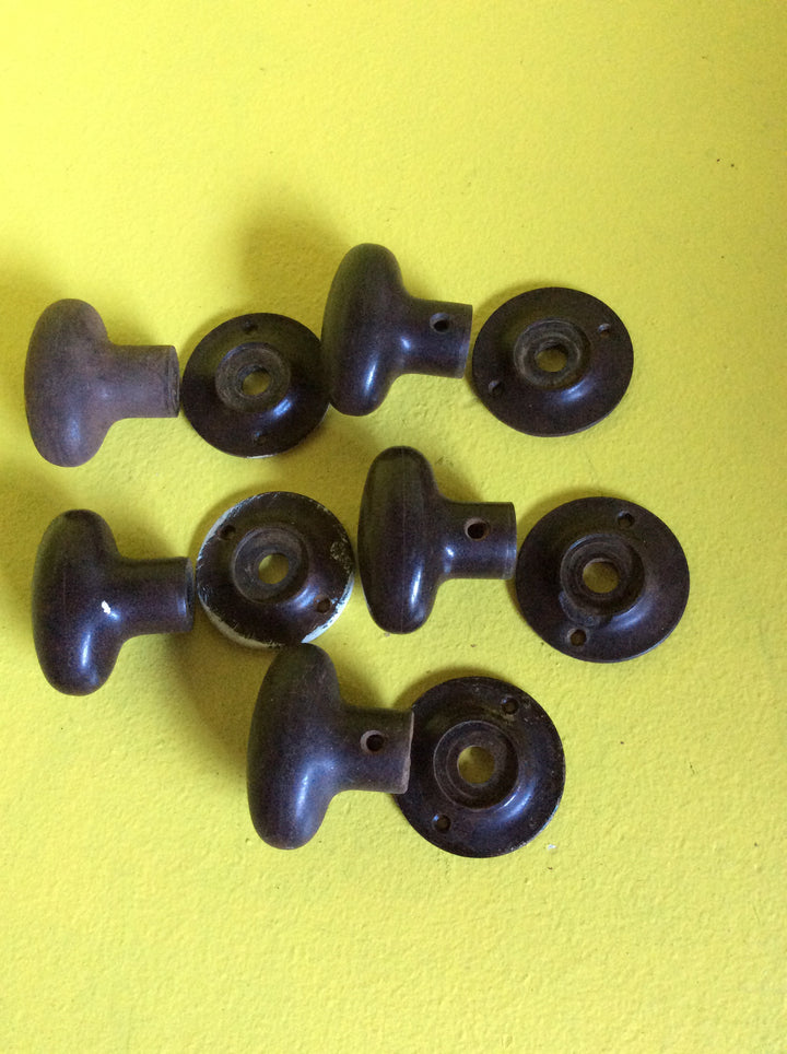 Oval Brown Bakelite Knob Handle with Circular Door Plate