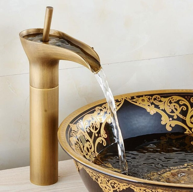 Antique Brass Faucet Single Handle Vanity Sink Mixer Tap
